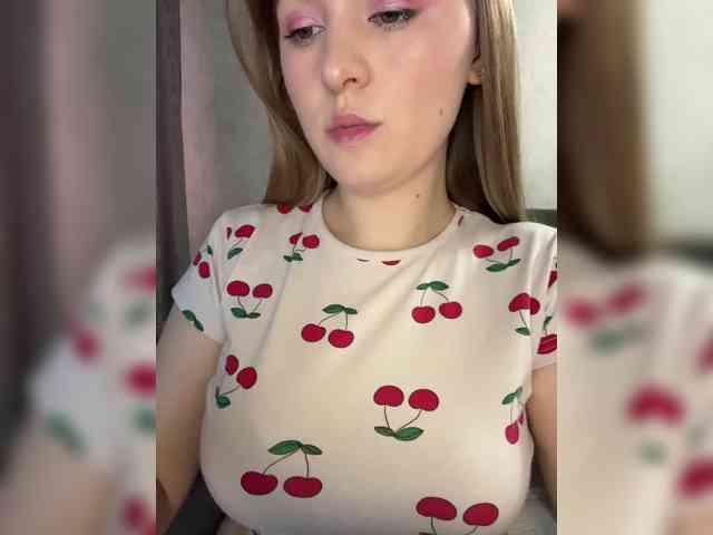 AlinaRay webcam