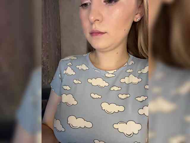 AlinaRay webcam