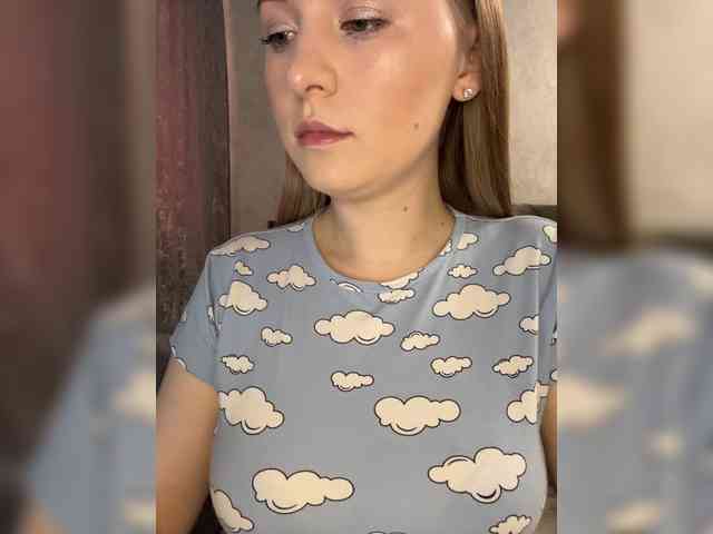 AlinaRay webcam