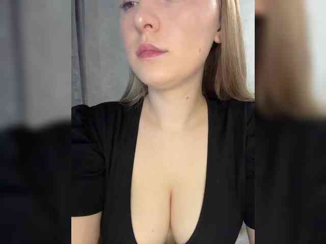 Peach--Alice Live Webcam on BongaCams