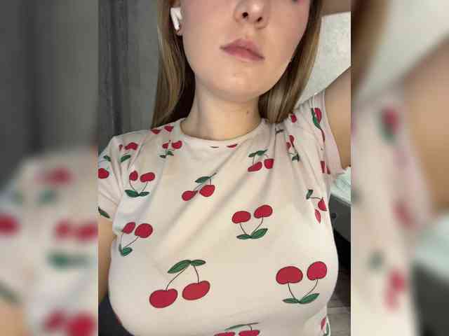 AlinaRay webcam