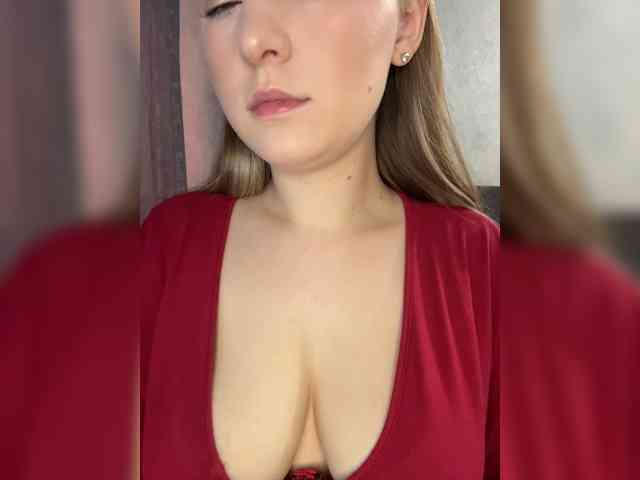 AlinaRay webcam
