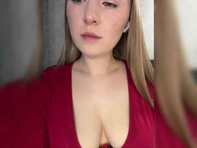 AlinaRay webcam