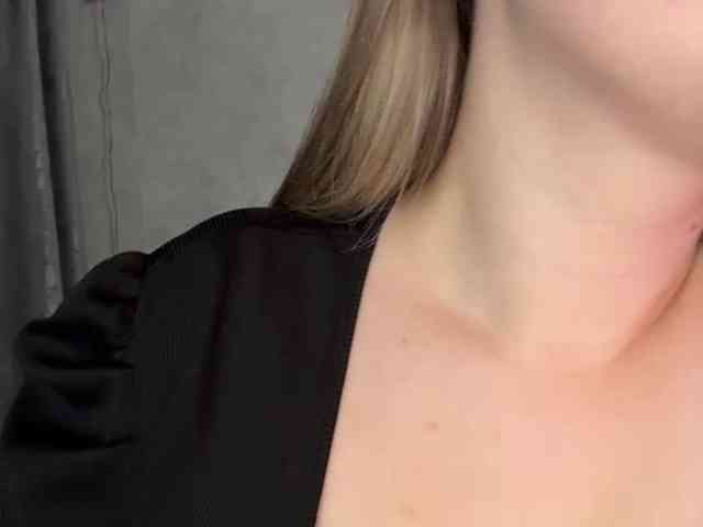 AlinaRay webcam