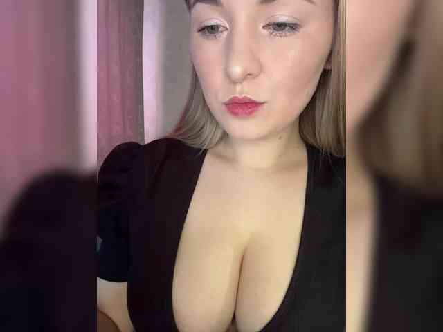 AlinaRay webcam