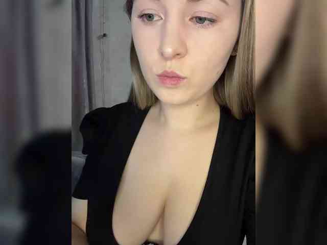 AlinaRay webcam