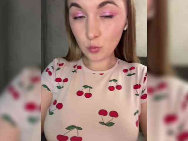 AlinaRay webcam