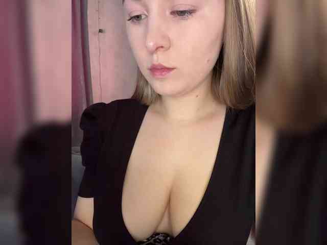 AlinaRay webcam