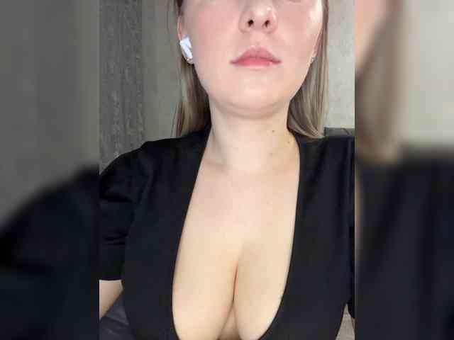 AlinaRay webcam