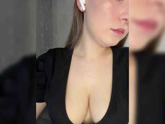 AlinaRay webcam