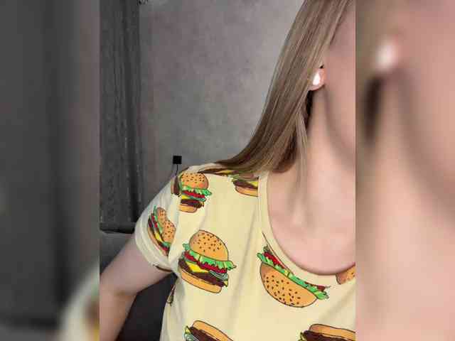 AlinaRay webcam