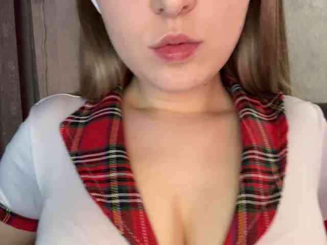 AlinaRay webcam