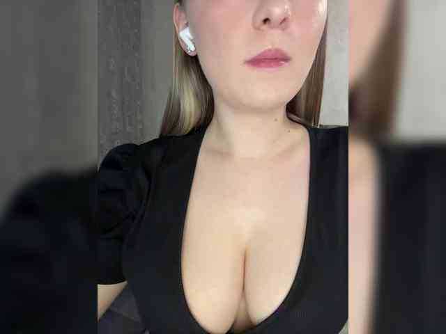 Модель: AlinaRay