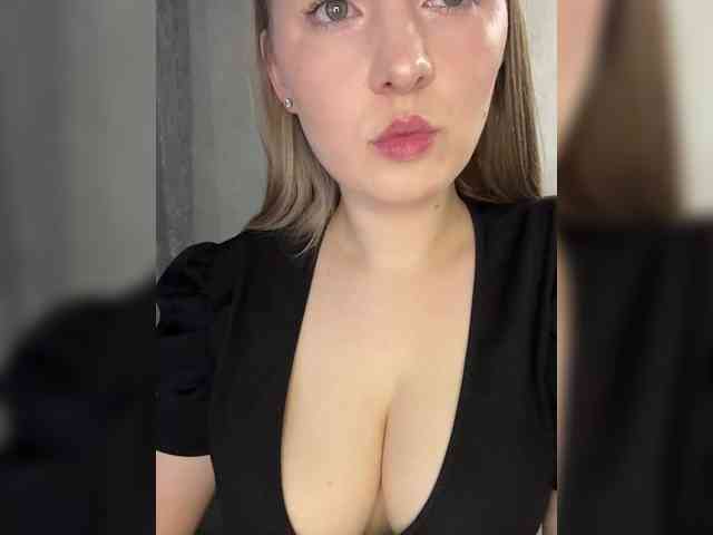 AlinaRay webcam
