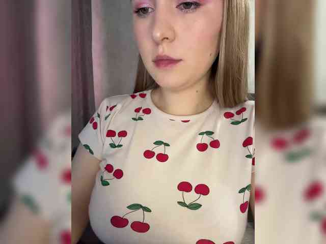 AlinaRay webcam