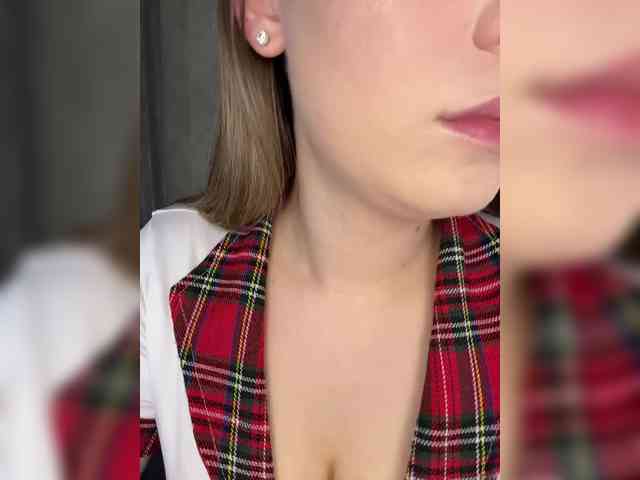 AlinaRay webcam