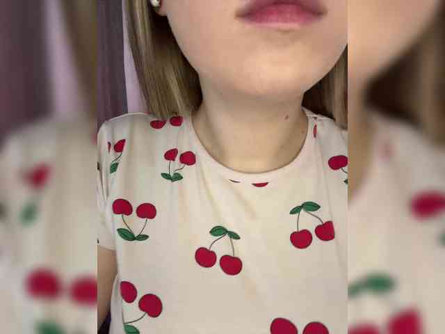 AlinaRay webcam