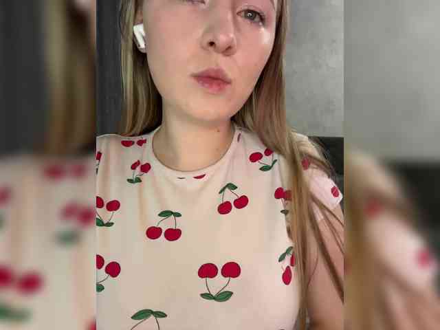 AlinaRay webcam