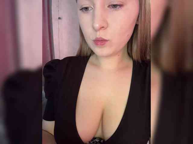 AlinaRay webcam