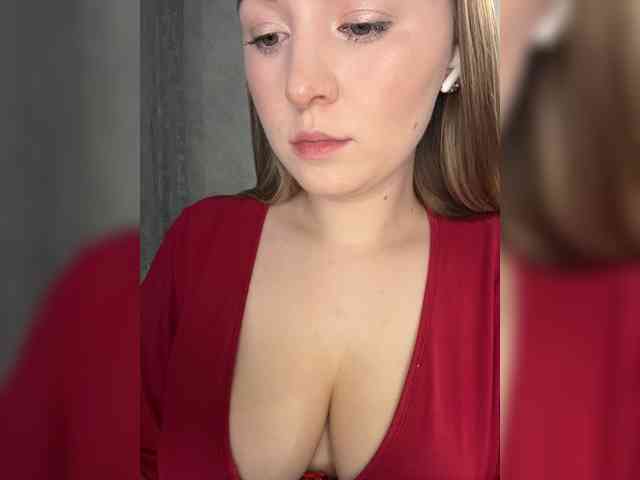 AlinaRay webcam