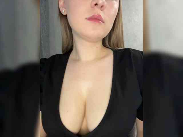 AlinaRay webcam