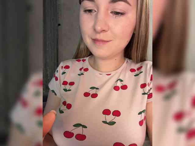 AlinaRay webcam