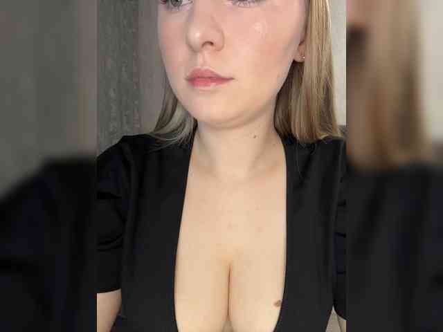AlinaRay webcam