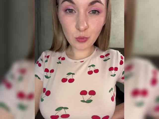 AlinaRay webcam