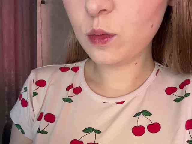 AlinaRay webcam