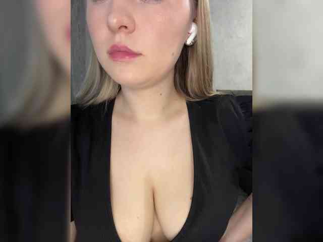 AlinaRay webcam