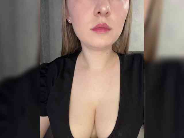 AlinaRay webcam