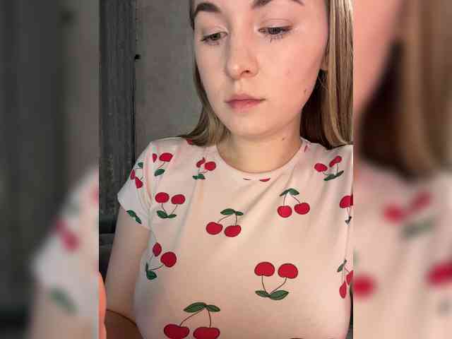 AlinaRay webcam