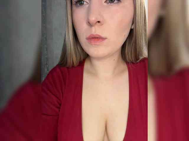 AlinaRay webcam