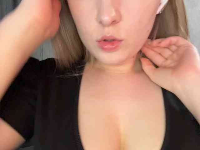 AlinaRay webcam