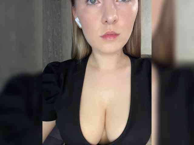 AlinaRay webcam