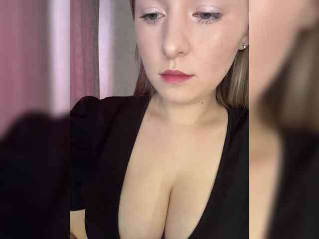 AlinaRay webcam