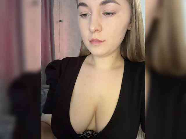 AlinaRay webcam