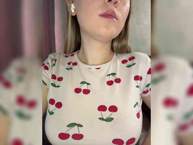 AlinaRay webcam
