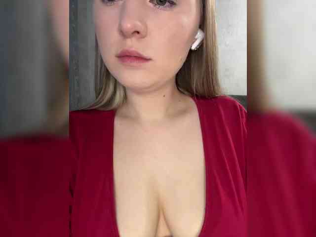 AlinaRay webcam
