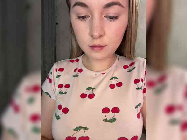 AlinaRay webcam