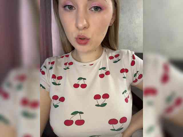 AlinaRay webcam