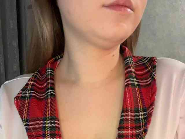 AlinaRay webcam