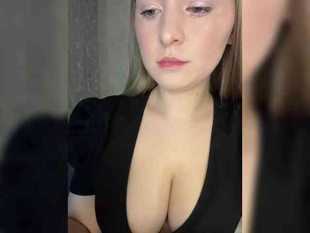 AlinaRay webcam