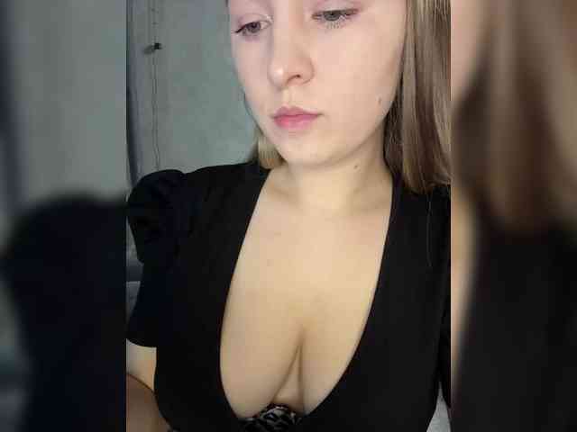 AlinaRay webcam