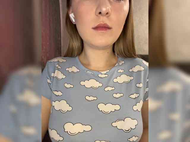 AlinaRay webcam