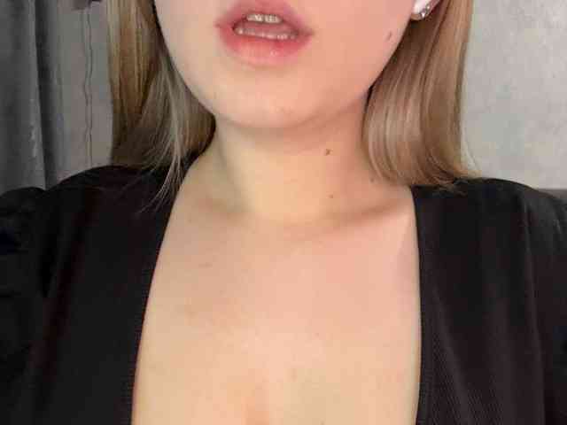 AlinaRay webcam