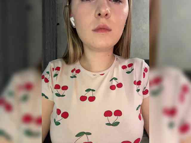 AlinaRay webcam