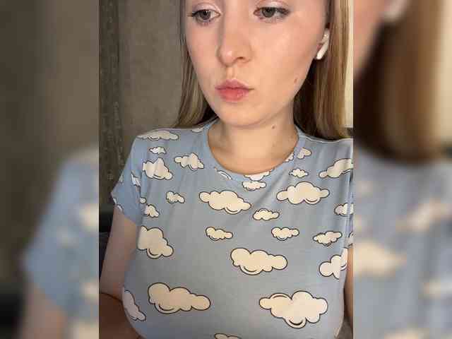 AlinaRay webcam
