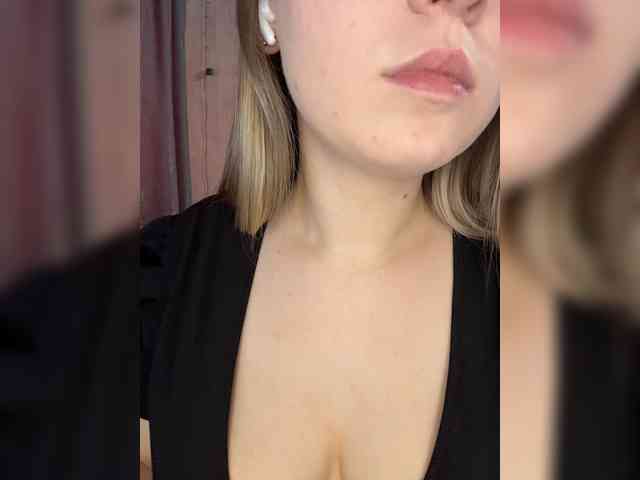 AlinaRay webcam