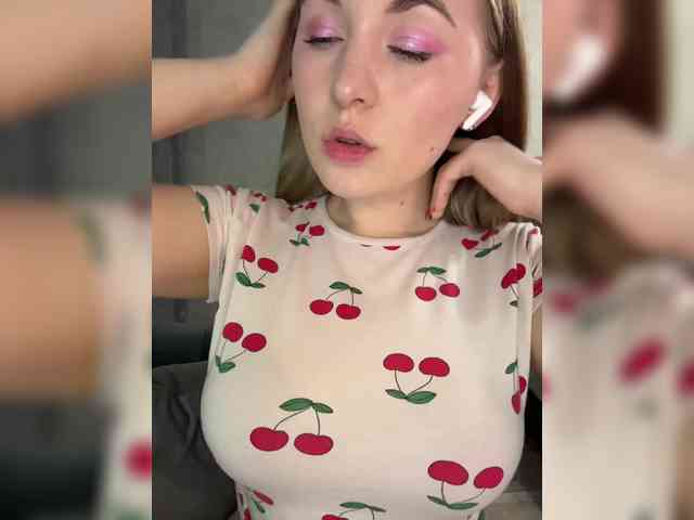 AlinaRay webcam